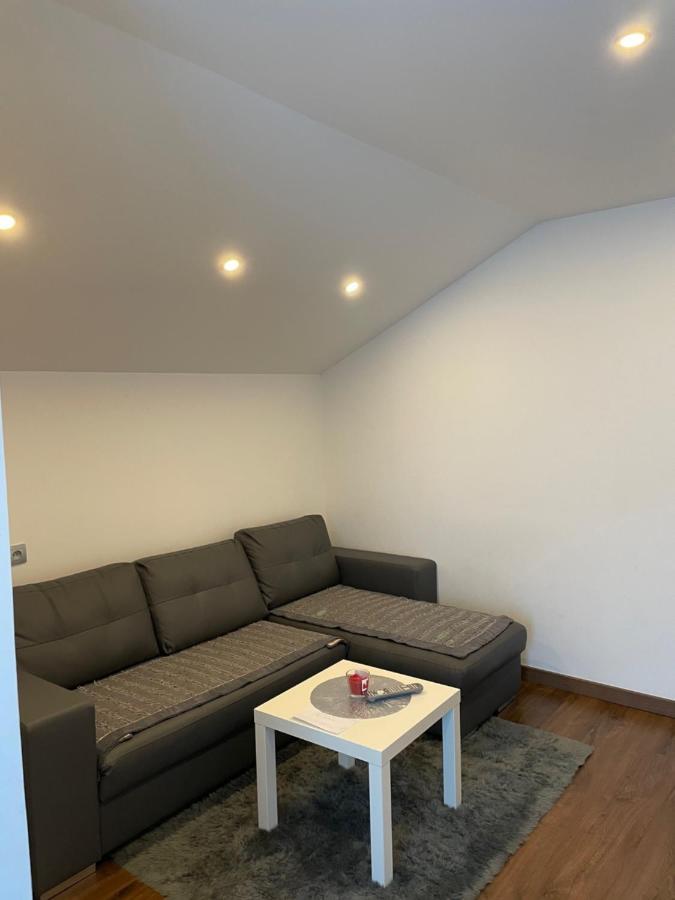 Studio Privee Vesoul -Wifi,Tv,Clim,Parking Gratuit 외부 사진